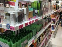 -曼谷四叶草彩妆&纪念品  (chitlom)
