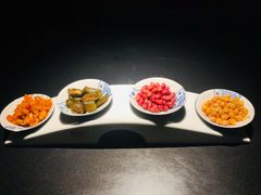 前菜四小碟-凤凰湘语·海派湘菜(浦东旗舰店)