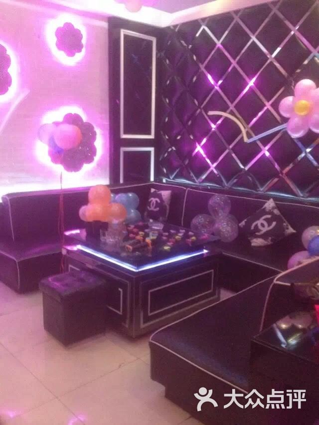 v-show上海概念店图片 - 第3张