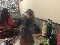 大堂-小窝头炭火铜锅