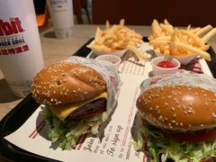 -The Habit Burger Grill 哈比特汉堡(复兴soho店)