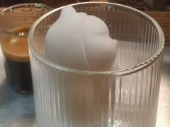 抱抱拿铁-出走咖啡·面包(宋庄店)