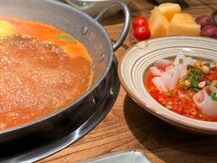 -野山舂·贵州现舂酸汤火锅(鸿通城店)