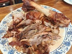 -老天桥酱肉烧饼夹肘子(天桥店)