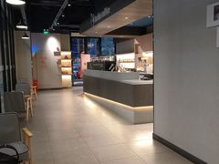 -瑞幸咖啡(巴黎春天陕西路店)