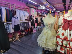 -甜镜物语 LOLITA·汉服·JK制服三坑生活馆(滨江道店)