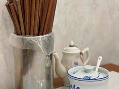 餐具摆设-老西白点心店