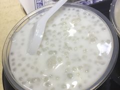 椰汁西米加汤圆-百花传统甜品店(原址店)