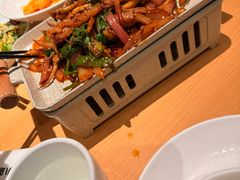 -关东小磨东北菜(上海长风大悦城店)
