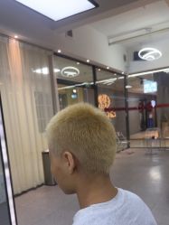 -88潮牌造型烫发·染发
