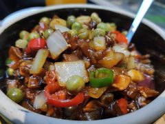 黑三剁配薄饼-雀舞云南菜(乐客城店)
