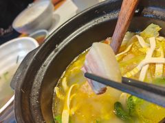 蟹黄三鲜砂锅-馋三尺蟹粉小笼(人民广场店)