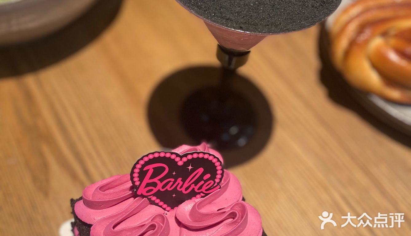 这波新品够有意思🙋🏻♂️颜值这是相当的OK味道也不错🙋🏻♂️