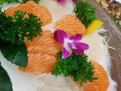 -青瓦餐厅·生鱼片·韩园烤肉(西塔店)