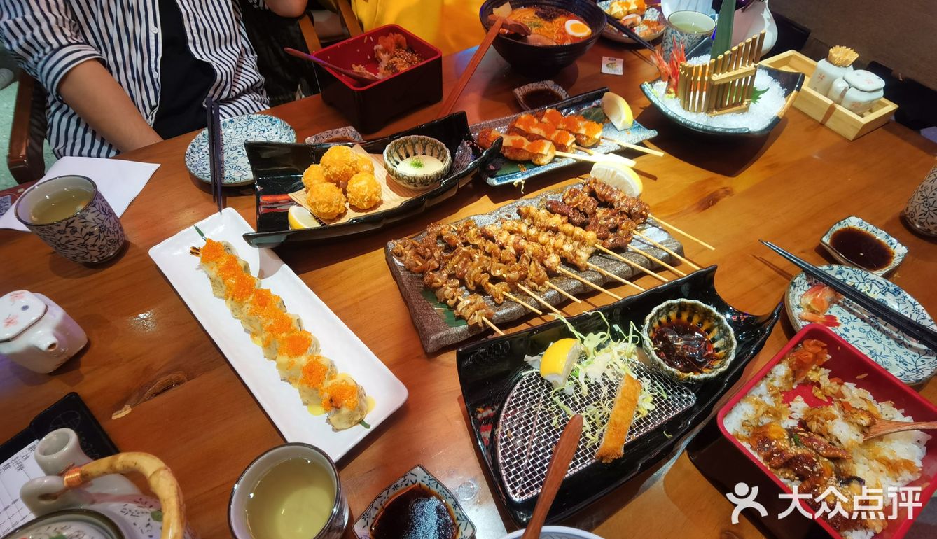 「白石の深夜食堂(青岛万象城店)」 店面不是很大