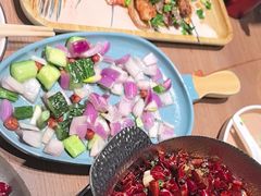 -街角等你.大连海鲜烧烤.经典铁板海鲜串(西安路店)