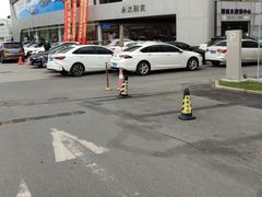 -永达国际汽车广场-停车场