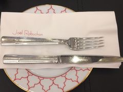 -Salon de The de Joel Robuchon(外滩18号店)