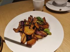 -关东小磨东北菜(上海长风大悦城店)