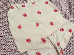 草莓-喜茶(广州北京路惠福东店)