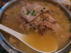 杀猪烩菜-天怡興·百年蒸饺(中心书城店)