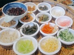 -包整·丝娃娃(一览甲秀楼风景店)