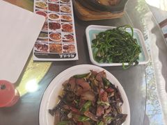 -土砂锅生态山庄·非遗砂锅雅鱼