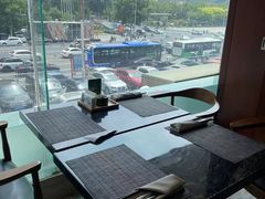 -东方红海鲜百汇(国际大厦店)