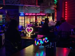 -UP嘻哈酒吧(粉巢店)