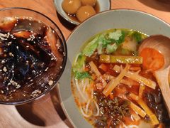 -百春原湖南牛肉粉(百联世纪店)