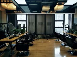 -FRIDAY星期五专业美发沙龙