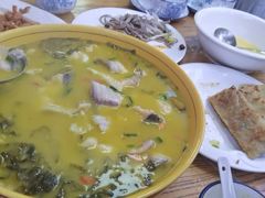 -溢心园香河肉饼总店