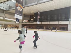 -冰纷万象滑冰场(深圳万象城店)