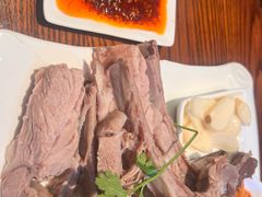 手抓羊肉-沙力海美食城 西北特色菜 烤肉店(北门坡店)