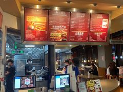-The Habit Burger Grill 哈比特汉堡(复兴soho店)