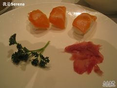 三文鱼寿司-长兴楼饭店