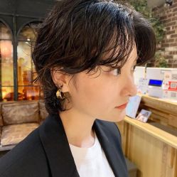 -变画·发型STUDIO