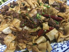 -壹阁胡羊焖饼(特色小吃街店)