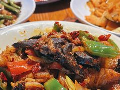 爆炒黑白肺-柴窝堡22号辣子鸡·传承新疆菜