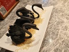 黑天鹅榴莲酥-悦秀·高级粤菜