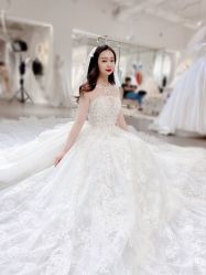 -艾米丽婚纱礼服