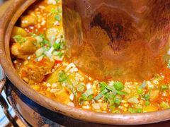 铜锅饵块油焖鸡-一坐一忘云南菜(嘉里中心店)