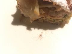 鸡肉杏仁卷-Tajine Moroccan塔金摩洛哥中东餐厅