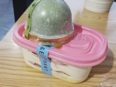 -蜜蜂小象·榴莲千层蛋糕(时代汇11栋店)