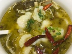 -渝是乎酸菜鱼(龙旗购物中心店)