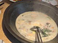 -陈大锅·岳阳鱼馆·地道岳阳菜(美食街店)