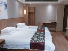 -忆江南酒店(交通大学咸宁路地铁站店)
