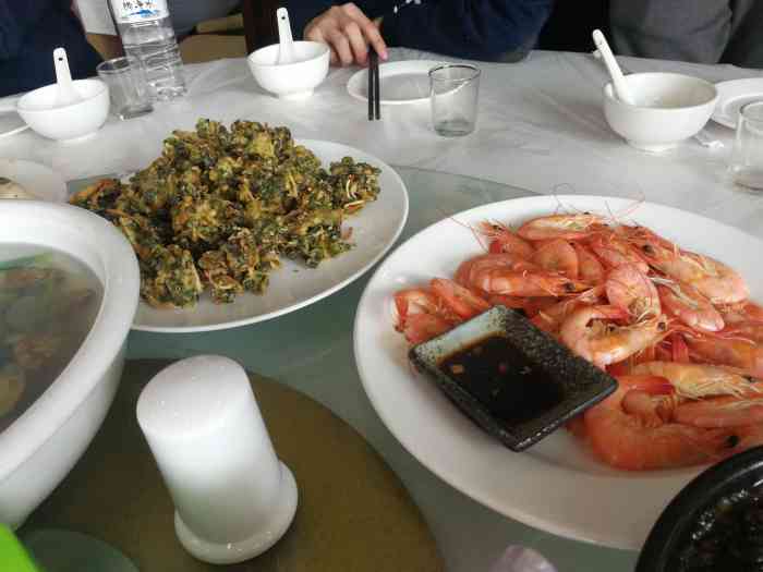 观海楼酒楼-"海鲜新鲜生猛 当地渔民捕获直接就到餐桌了.