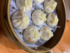 -莱莱小笼·乔艾