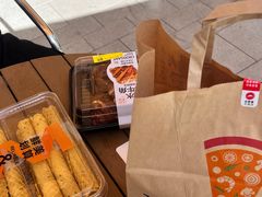 -必胜客(上海华谊新所店)